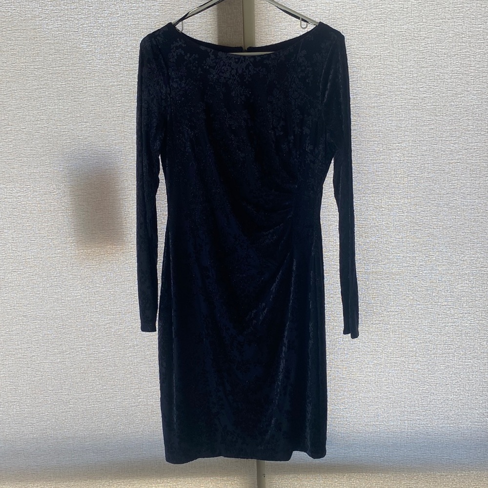 NWOT- Vince Camino Long Sleeve Navy Dress with shimmer velvet details